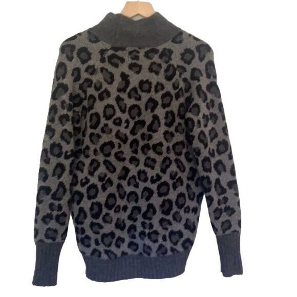 NWOT Cynthia Rowley Small Gray Black Leopard Mock Turtleneck Sweater Wool Blend - Picture 4 of 7
